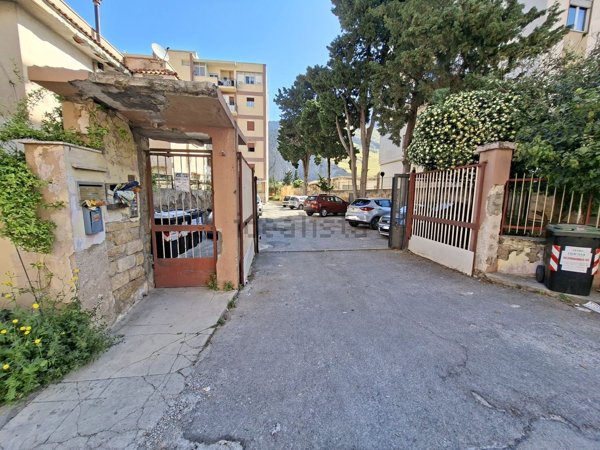 appartamento in vendita a Palermo in zona Sferracavallo