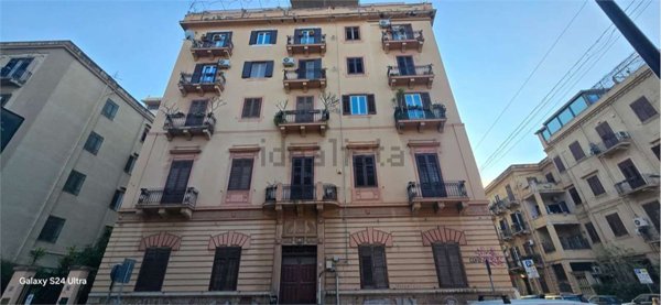 appartamento in vendita a Palermo in zona Politeama