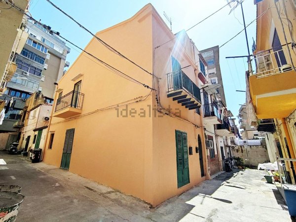 appartamento in vendita a Palermo in zona Arenella/Vergine Maria