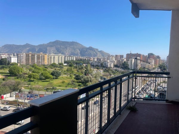 appartamento in vendita a Palermo in zona Uditore