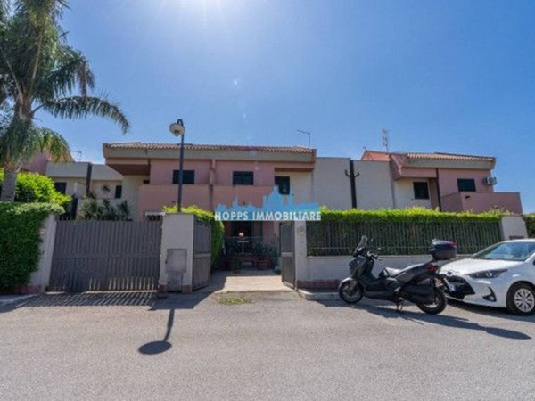 casa indipendente in vendita a Palermo in zona Malaspina/Palagonia