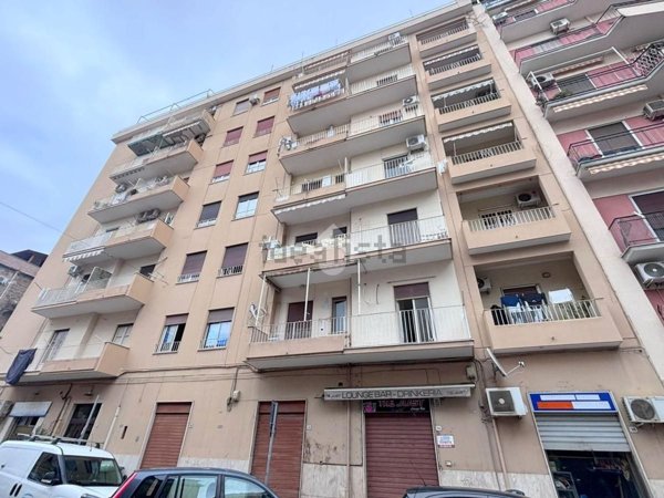 appartamento in vendita a Palermo in zona Malaspina/Palagonia