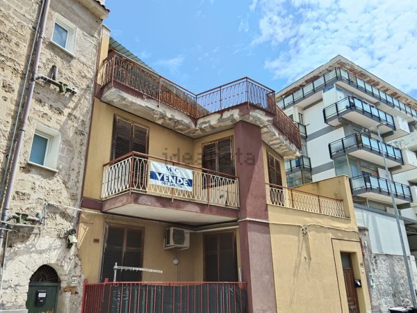 appartamento in vendita a Palermo in zona San Lorenzo