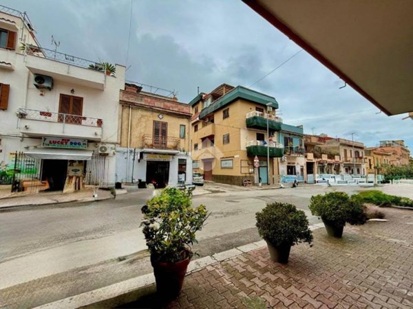 appartamento in vendita a Palermo in zona Partanna