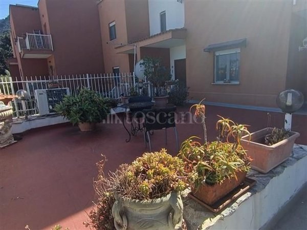 casa indipendente in vendita a Palermo in zona Borgo Nuovo