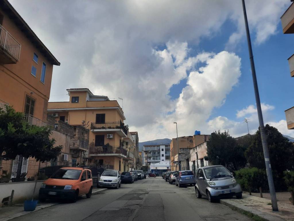 locale commerciale in vendita a Palermo in zona Pallavicino