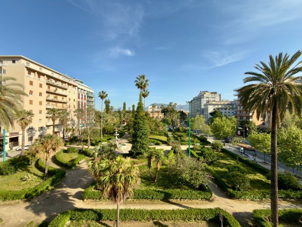 appartamento in vendita a Palermo in zona Libertà