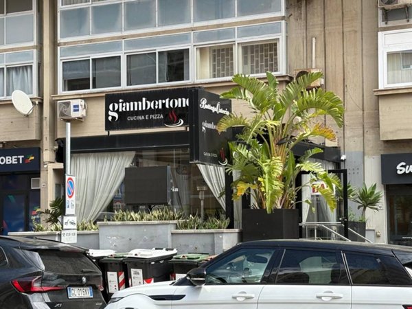 negozio in vendita a Palermo in zona Montepellegrino