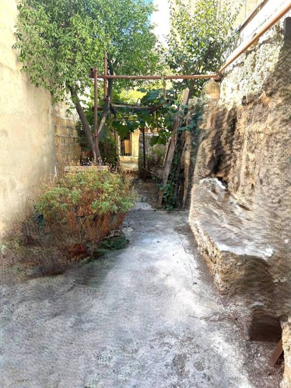 casa indipendente in vendita a Palermo in zona San Lorenzo
