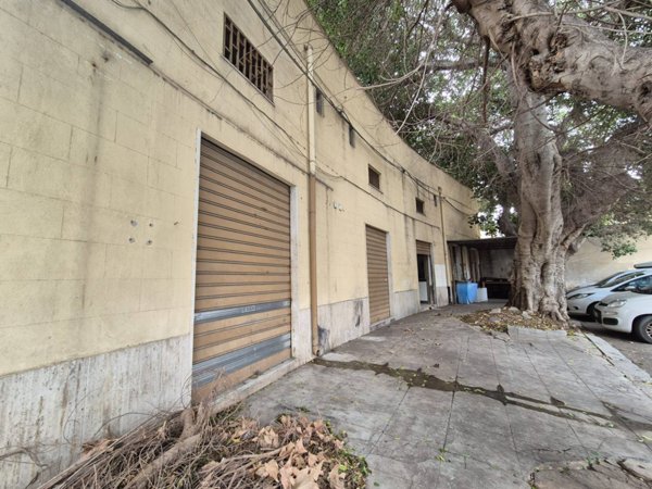capannone in vendita a Palermo