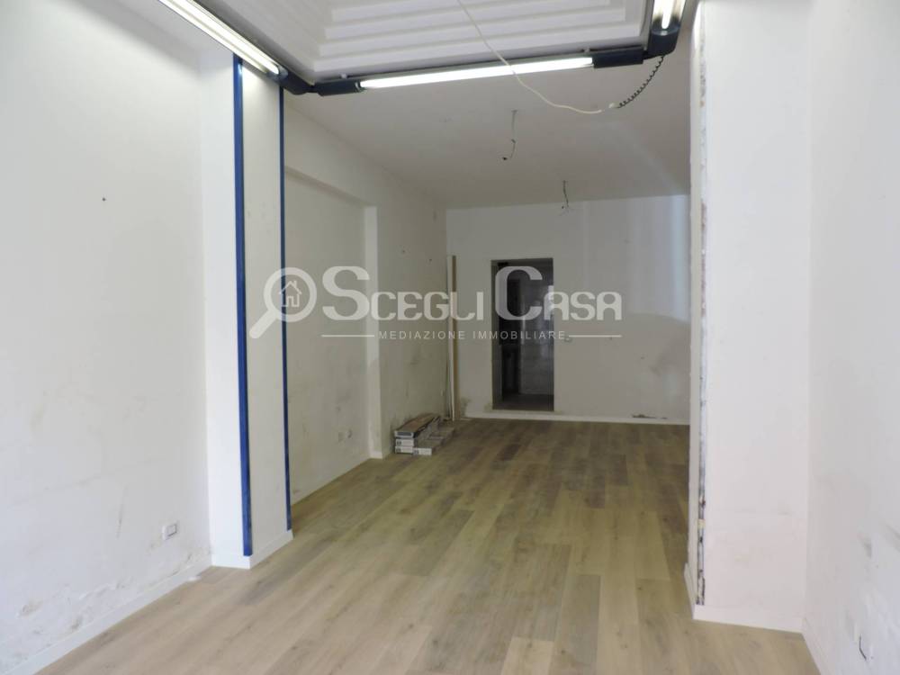 locale commerciale in vendita a Palermo in zona Noce