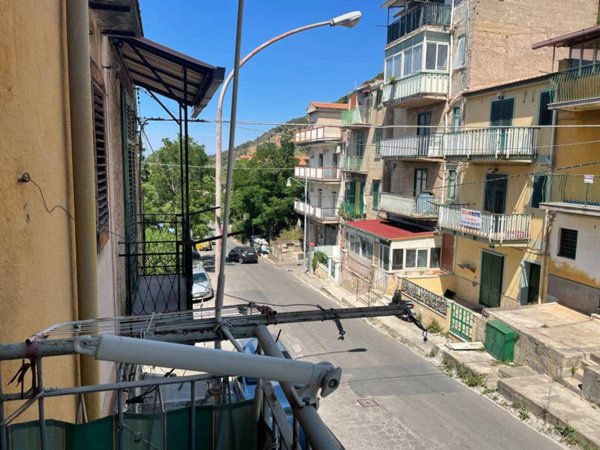 casa indipendente in vendita a Palermo in zona Villagrazia/Falsomiele