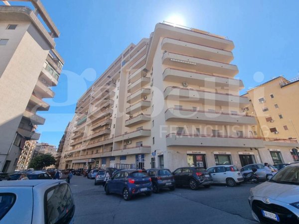appartamento in vendita a Palermo in zona Montegrappa / Santa Rosalia