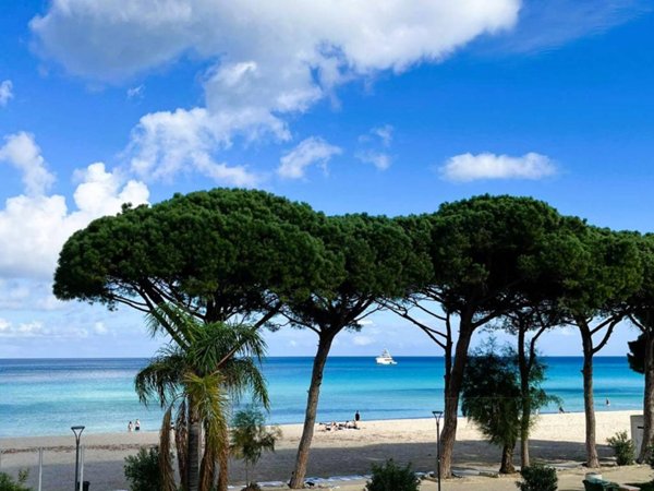 casa indipendente in vendita a Palermo in zona Mondello