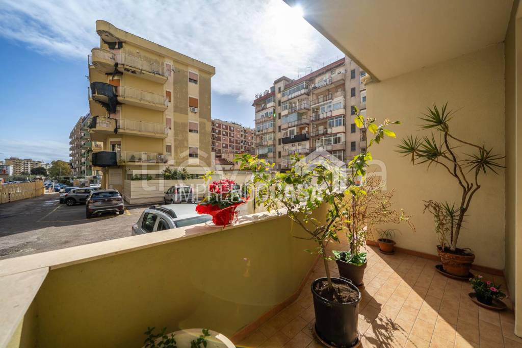 appartamento in vendita a Palermo in zona Uditore