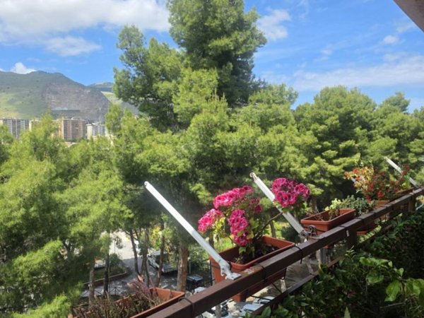 appartamento in vendita a Palermo in zona Uditore