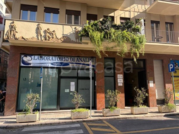 negozio in vendita a Palermo