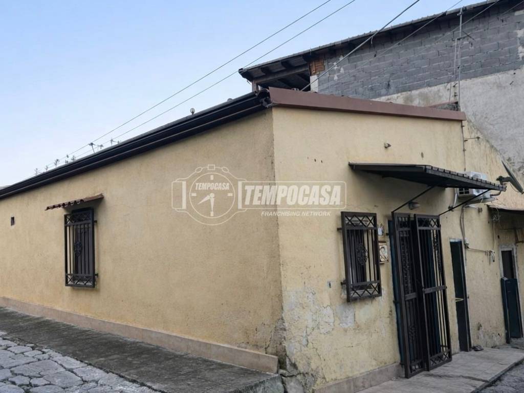 appartamento in vendita a Palermo in zona Oreto