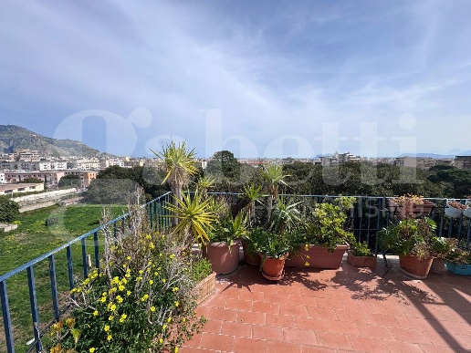 appartamento in vendita a Palermo in zona Zisa