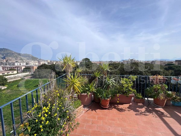 appartamento in vendita a Palermo in zona Zisa