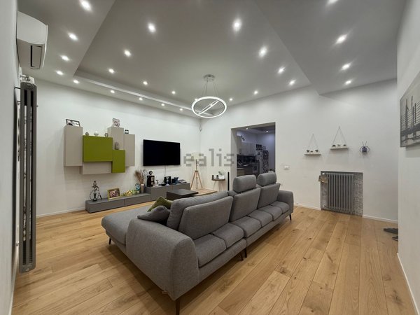 appartamento in vendita a Palermo in zona Politeama