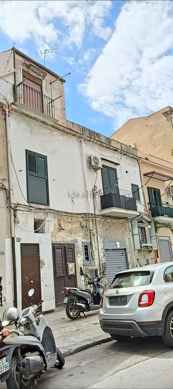 appartamento in vendita a Palermo in zona Zisa