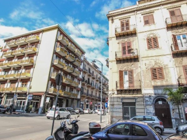 negozio in vendita a Palermo