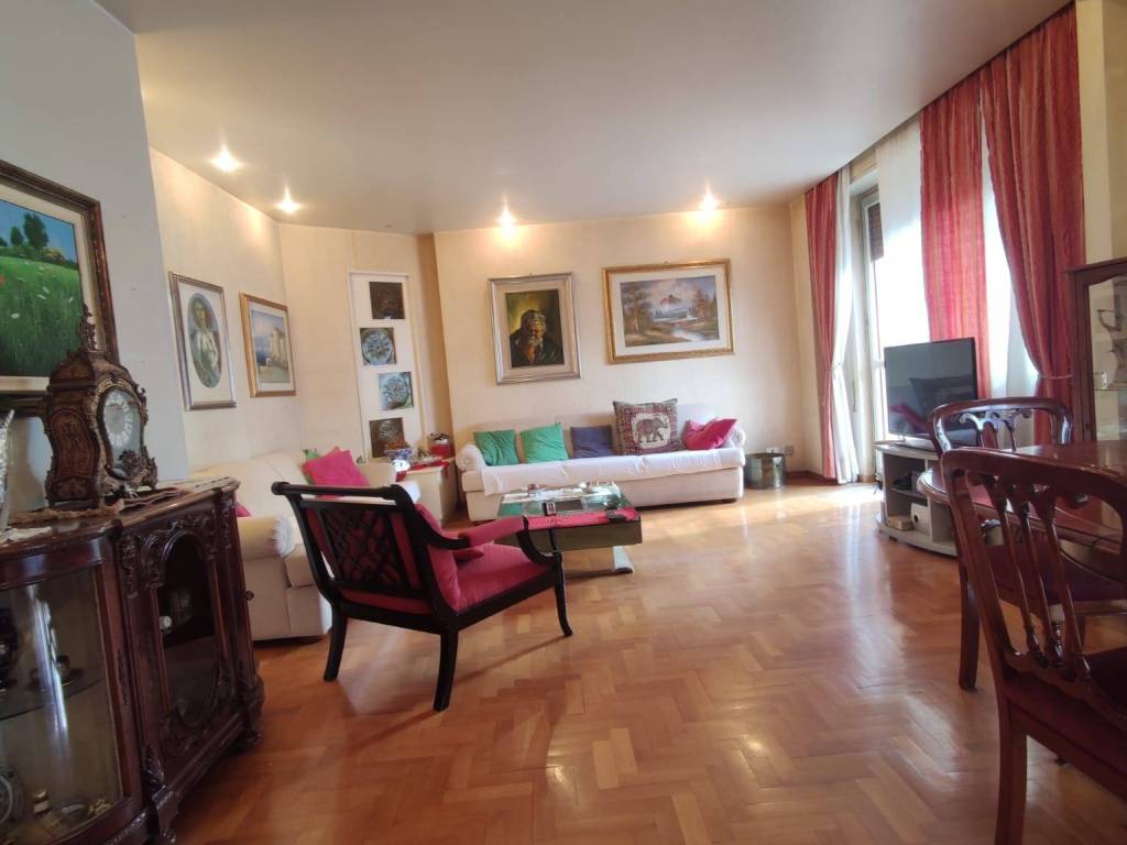 appartamento in vendita a Palermo in zona Malaspina/Palagonia