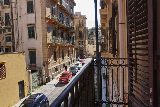 casa indipendente in vendita a Palermo in zona Politeama