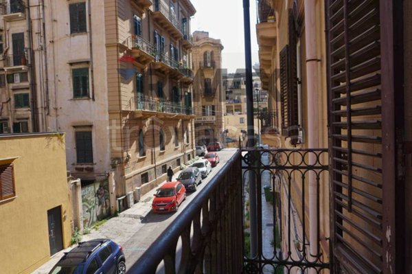 casa indipendente in vendita a Palermo in zona Politeama