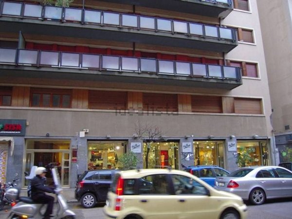 ufficio in vendita a Palermo in zona Libertà