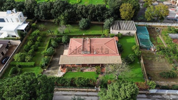 casa indipendente in vendita a Palermo in zona Mezzomonreale