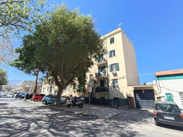 appartamento in vendita a Palermo in zona Villagrazia/Falsomiele
