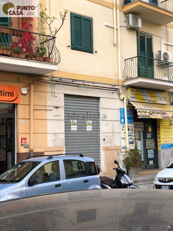 casa indipendente in vendita a Palermo in zona Malaspina/Palagonia