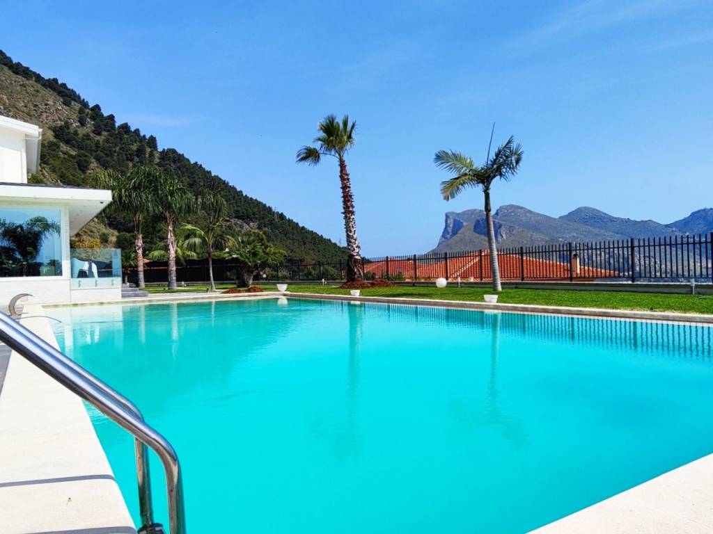 casa indipendente in vendita a Palermo in zona Pallavicino