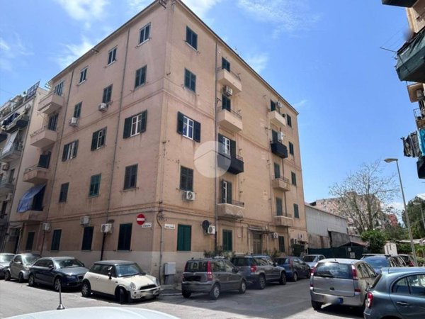 appartamento in vendita a Palermo in zona Malaspina/Palagonia