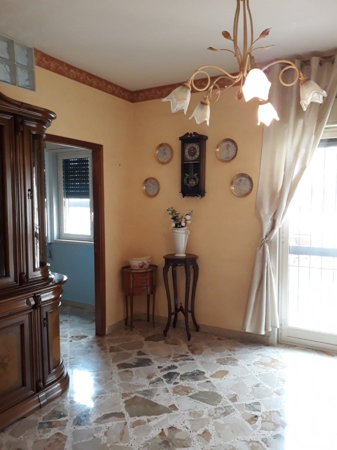appartamento in vendita a Palermo in zona Zisa