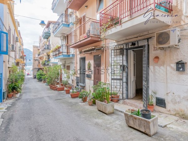 appartamento in vendita a Palermo in zona Mondello