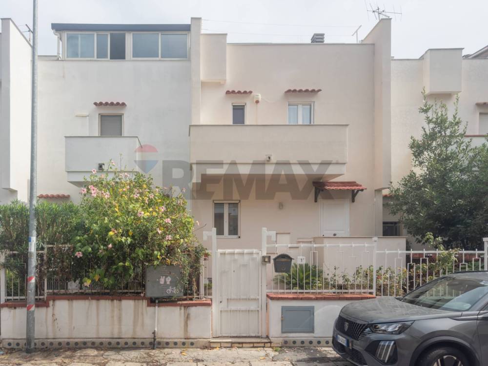 casa indipendente in vendita a Palermo in zona Mondello