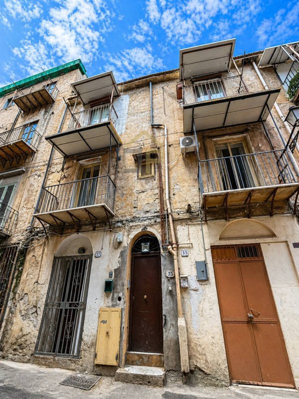 appartamento in vendita a Palermo in zona Centro storico