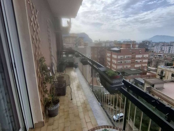 appartamento in vendita a Palermo in zona Resuttana