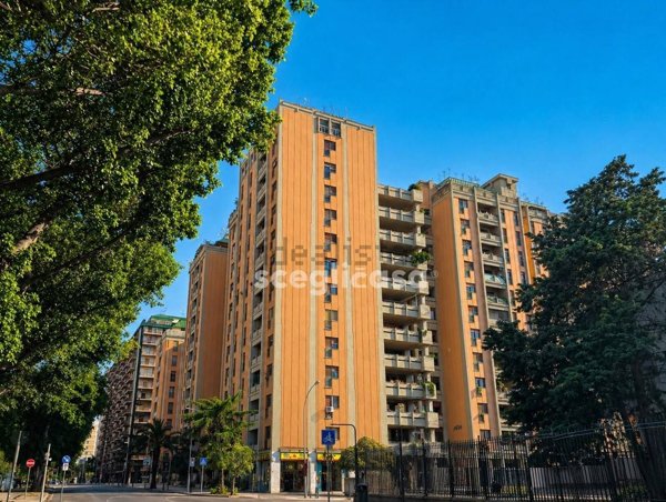appartamento in vendita a Palermo in zona Malaspina/Palagonia