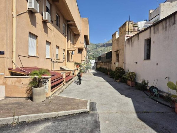 appartamento in vendita a Palermo in zona Mondello