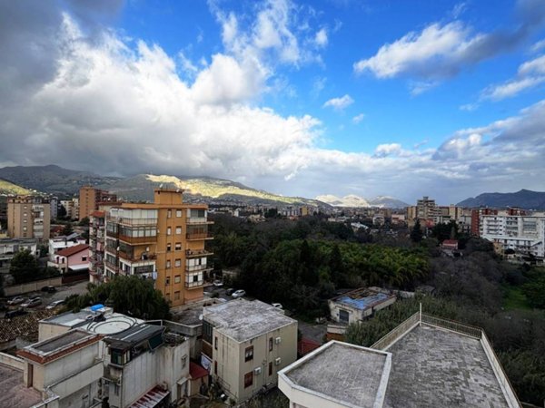 appartamento in vendita a Palermo in zona Baida