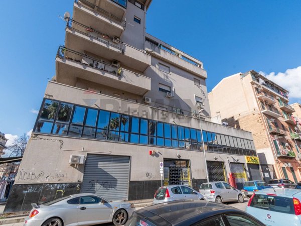 ufficio in vendita a Palermo in zona Montepellegrino
