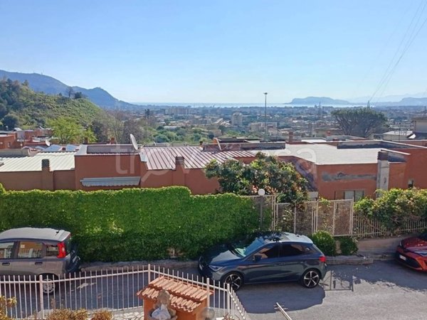 casa indipendente in vendita a Palermo in zona Borgo Nuovo