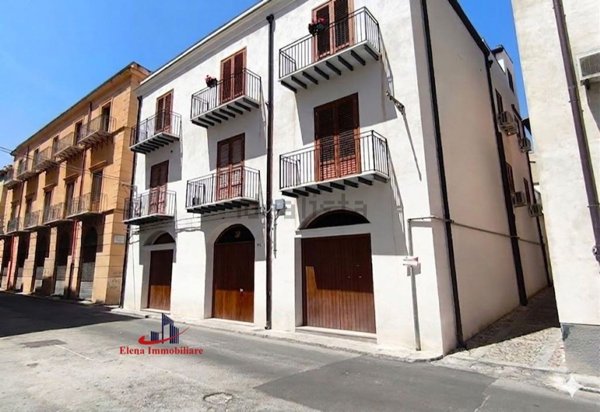 negozio in vendita a Palermo in zona Centro storico