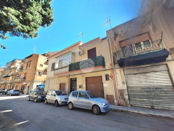 appartamento in vendita a Palermo in zona Chiavelli