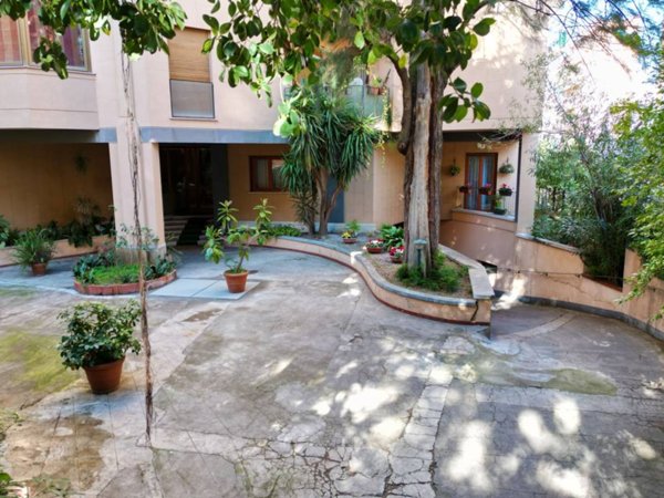 appartamento in vendita a Palermo in zona Malaspina/Palagonia