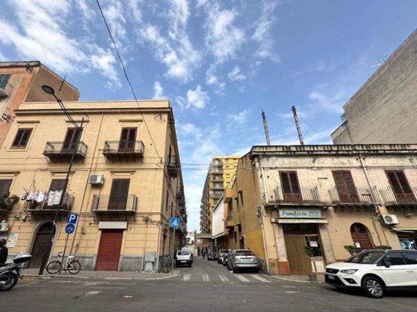 appartamento in vendita a Palermo in zona Oreto